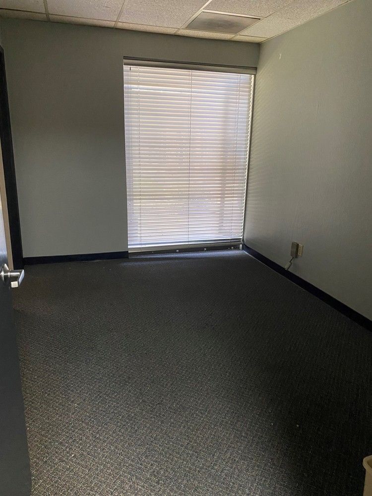 ±1,770 SF General Office Space Available on Shaw Ave: 1275 W Shaw Avenue, Fresno, CA 93711